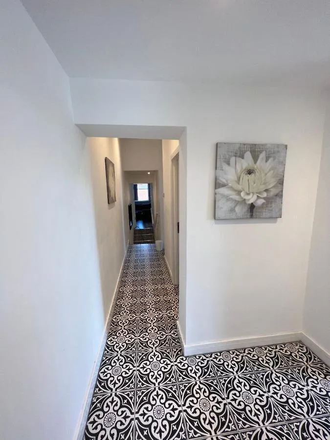 City West Apartments 3 Bedroom Large & Modern Apartment Newcastle upon Tyne